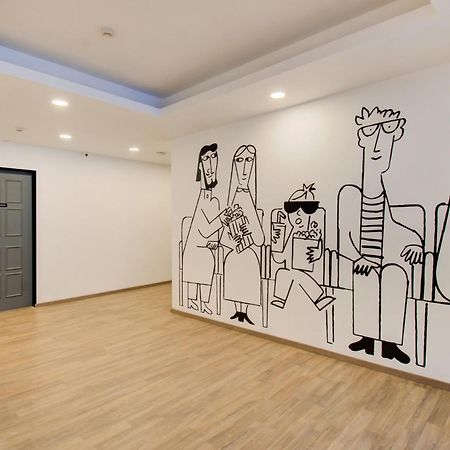 Super Townhouse G Silver Hotels Near Us Biometric Madras Buitenkant foto