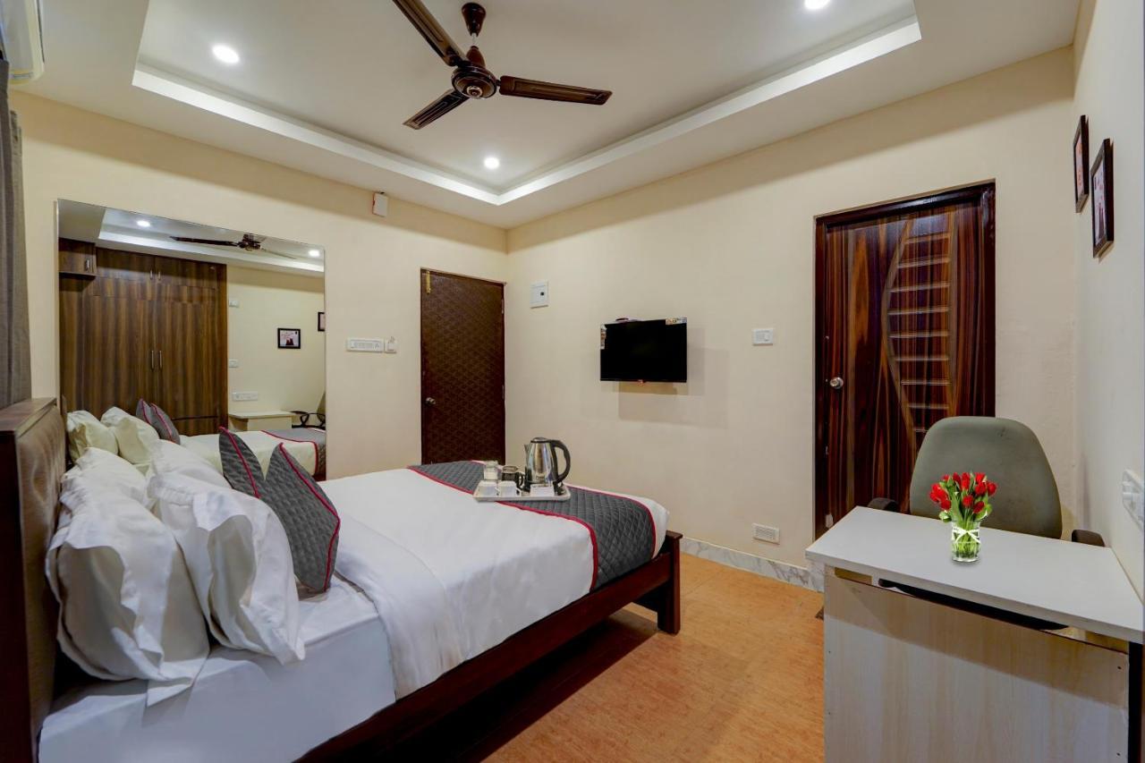 Super Townhouse G Silver Hotels Near Us Biometric Madras Buitenkant foto