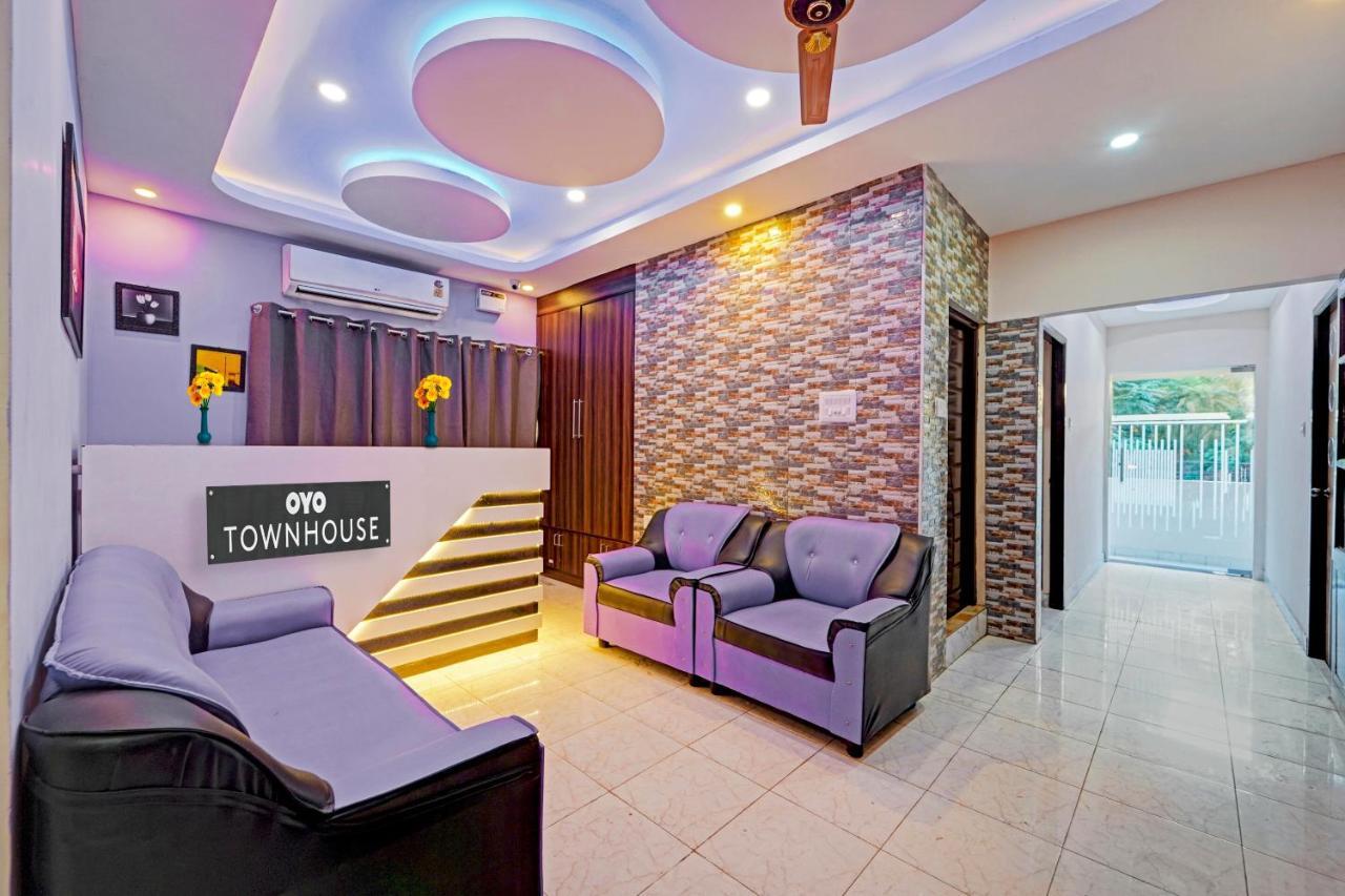 Super Townhouse G Silver Hotels Near Us Biometric Madras Buitenkant foto