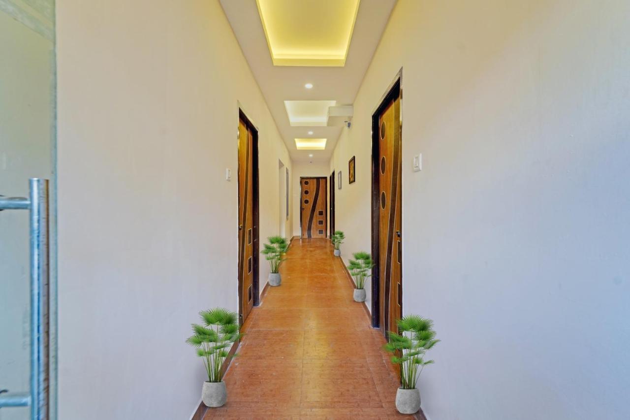 Super Townhouse G Silver Hotels Near Us Biometric Madras Buitenkant foto