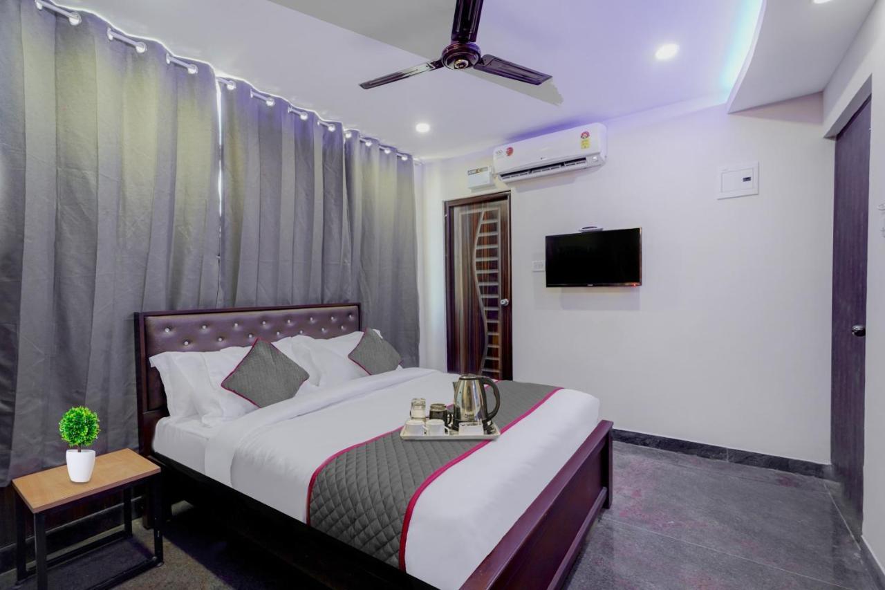 Super Townhouse G Silver Hotels Near Us Biometric Madras Buitenkant foto